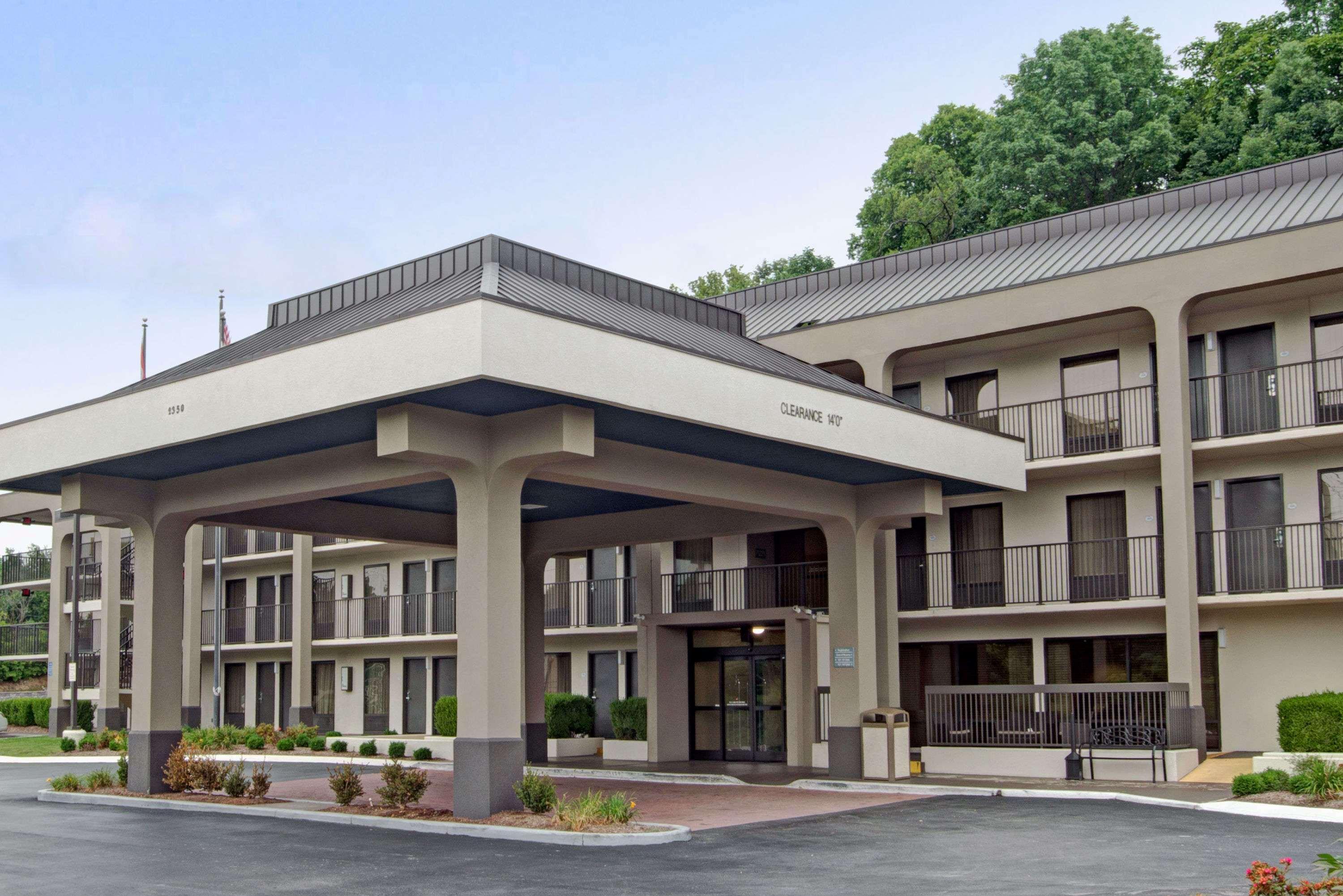 Baymont By Wyndham Nashville Airport Exteriör bild