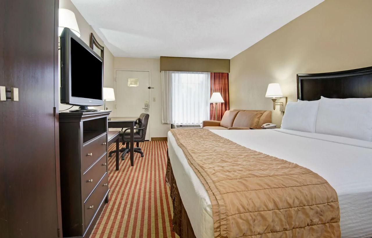 Baymont By Wyndham Nashville Airport Exteriör bild